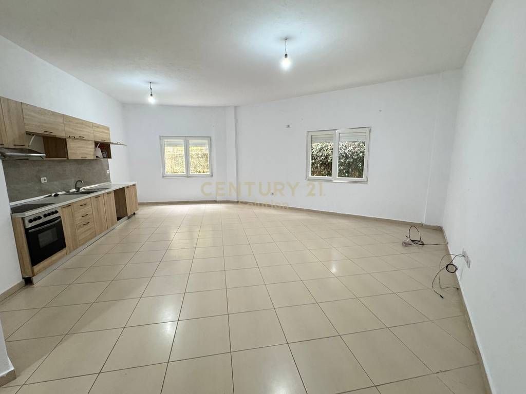APARTAMENT 2+1+2 PER QIRA TEK LIQENI I THATE ! 450 € /Muaj
