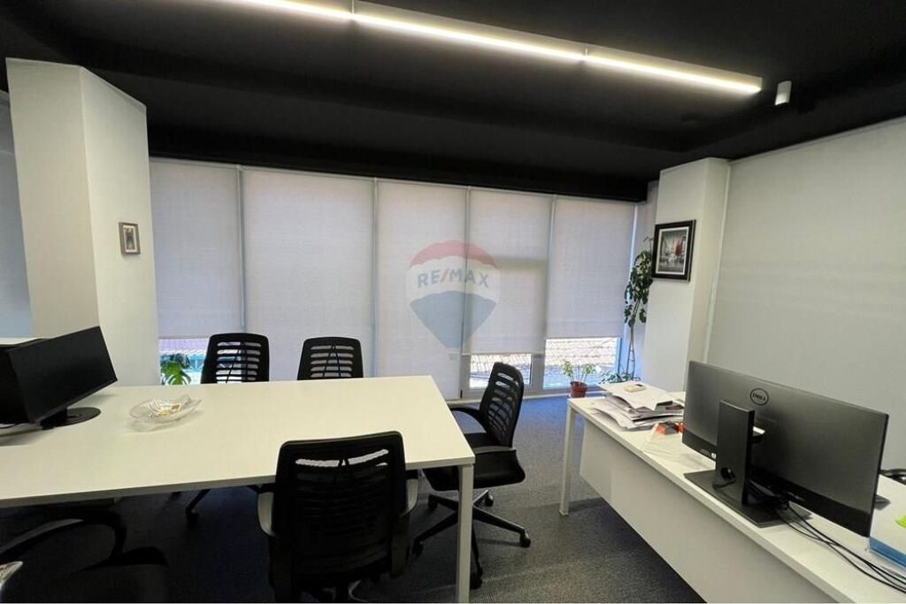 Ufficio in affitto a Pazari i Ri!