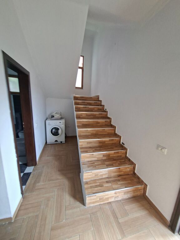 APPARTAMENTO 3+1+2 IN AFFITTO + parcheggio  KODRA E PRIFTIT 450 euro