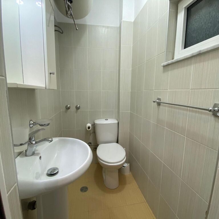 Apartament 2+1+2 me qera Xhamia e Tabakeve