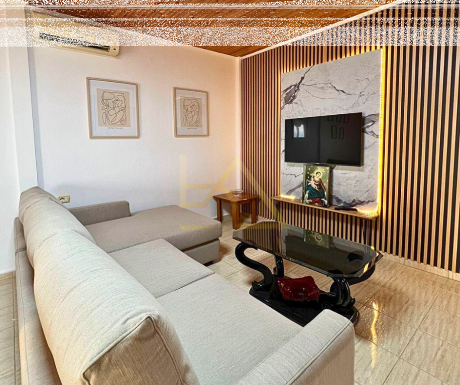 Vendesi Papafingo in Vendita con Vista Mare – Saranda