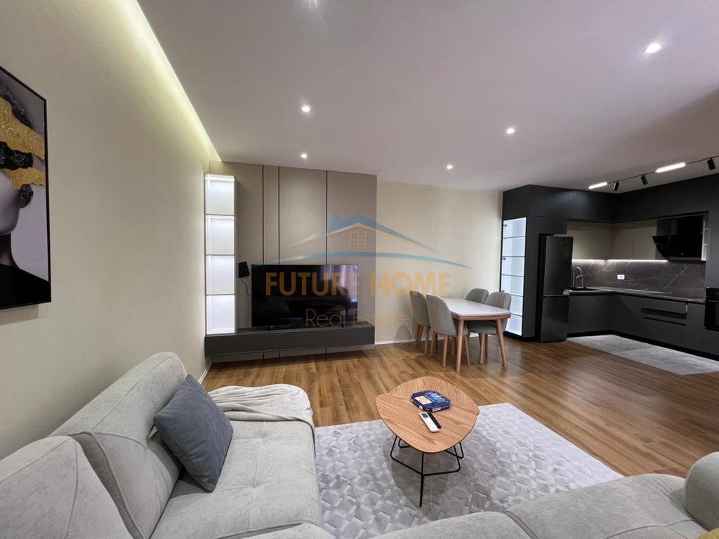Rent, Apartment 1+1, Galeria Roma, Kavaja Street, Tirana!