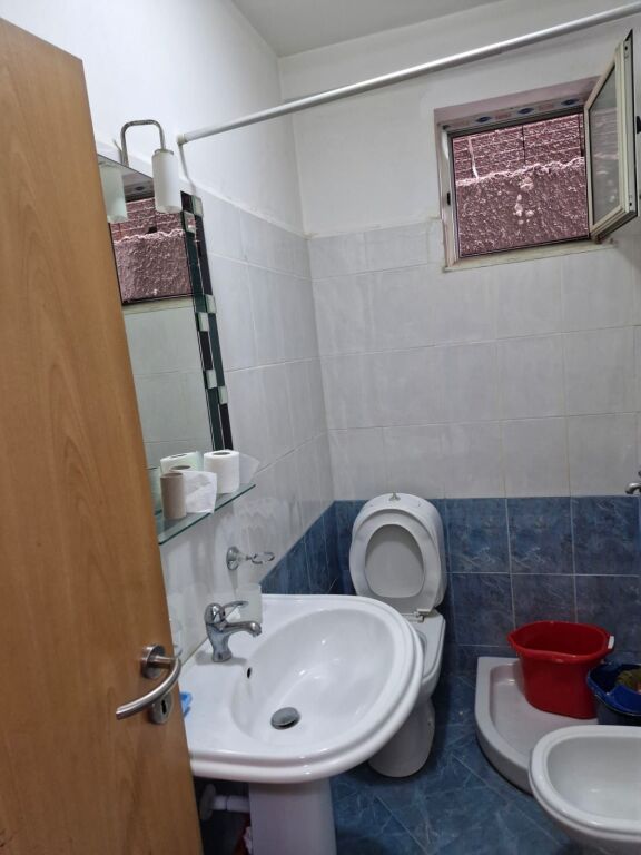 In affitto Appartamento 2+1, Via Kosovareve (via Ndreko Rino) 750 Euro