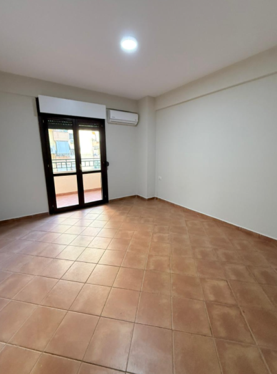 🏢 Office Space for Rent 3+1 – near the Municipality Roundabout📍