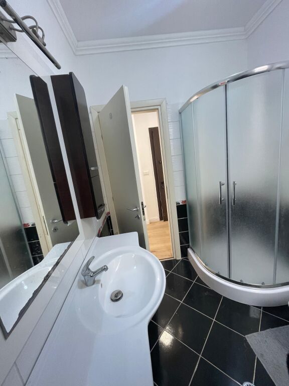 Apartment 2+1 for rent in the highly sought-after area near the former URT Durres.