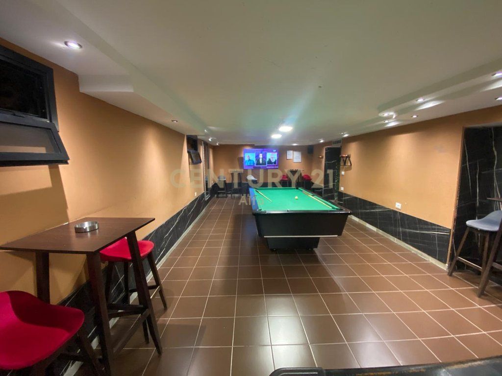 Business for sale Wilson Square . 45,000 €