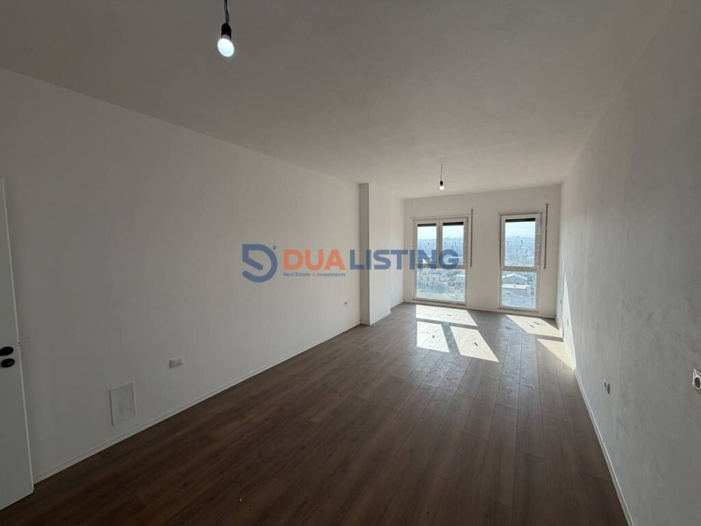 Apartment 1+1 for sale in Kamez!