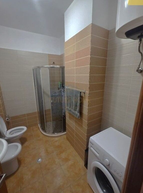 In vendita, Appartamento 1+1, Unaza e Re, Tirana