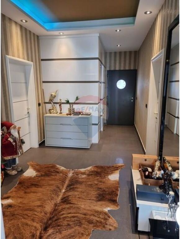 Apartment - For Rent - Siri Kodra, Tirana