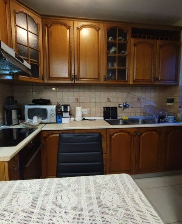 🏡 Jepet me qira – Apartament 1+1 në Rrugën Myslym Shyri