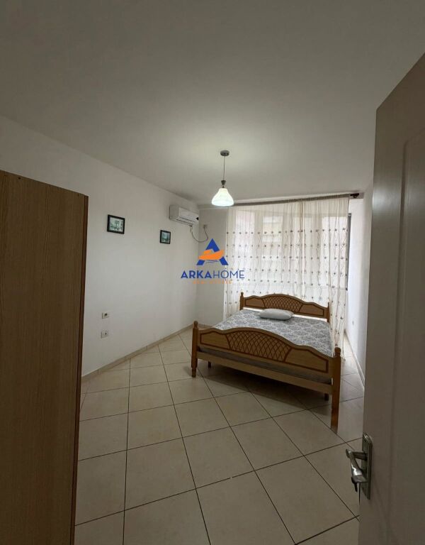 JEPET APARTAMENT ME QERA 2+1+BALLKON "RRUGA SABRI PREVEZA, ASTIR" 50.000 LEKE