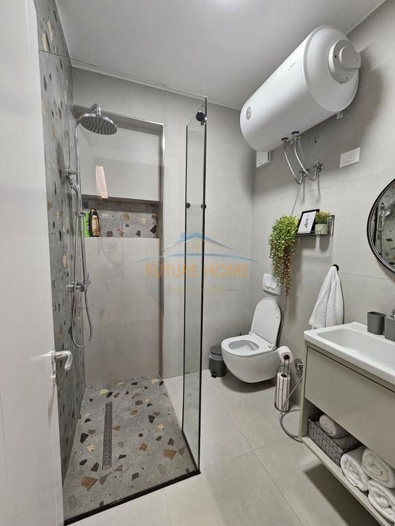 📍 Ali Demi – Vita Familiare in Via "Petro Nini"! 🏠