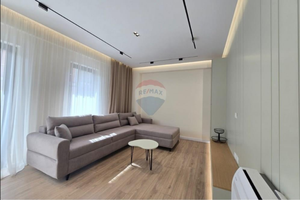 Appartamento in vendita 2+1+2+ parcheggio al Lago Secco