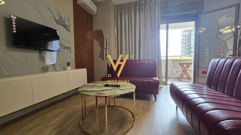 JEPET APARTAMENT 2+1+BLK ME QERA NE QENDER 1.500 EURO