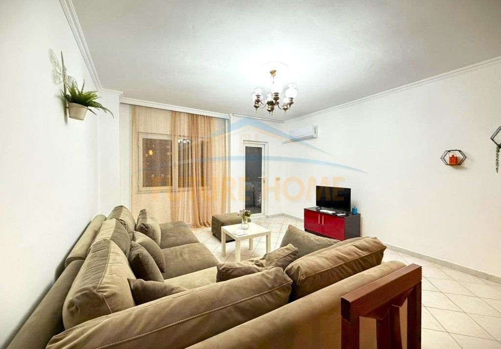 ☀️ Apartament 1+1 për Qera tek Rruga "Dritan Hoxha"! 🏠