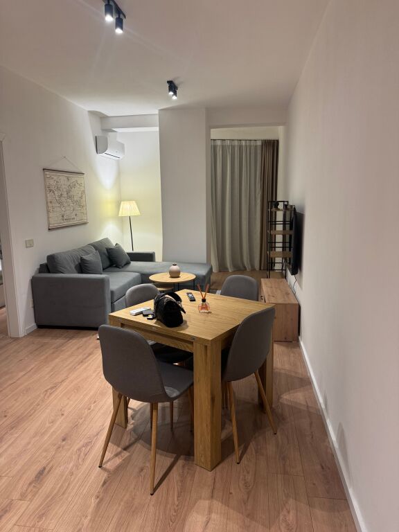 Apartament per qera 1+1+1post parkimi te kompleksi Golden Tower