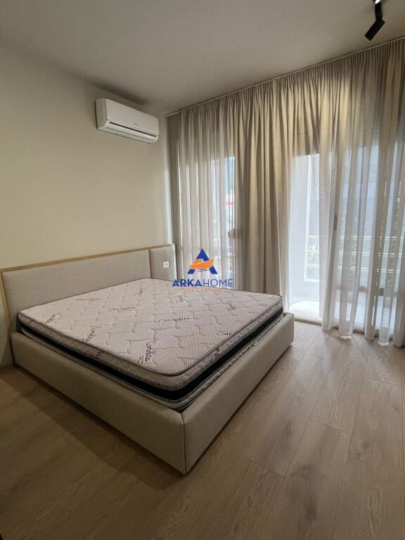VENDESI 3 STUDI PREMIUM "AL COMPLESSO USLUGA" 289.000 EURO