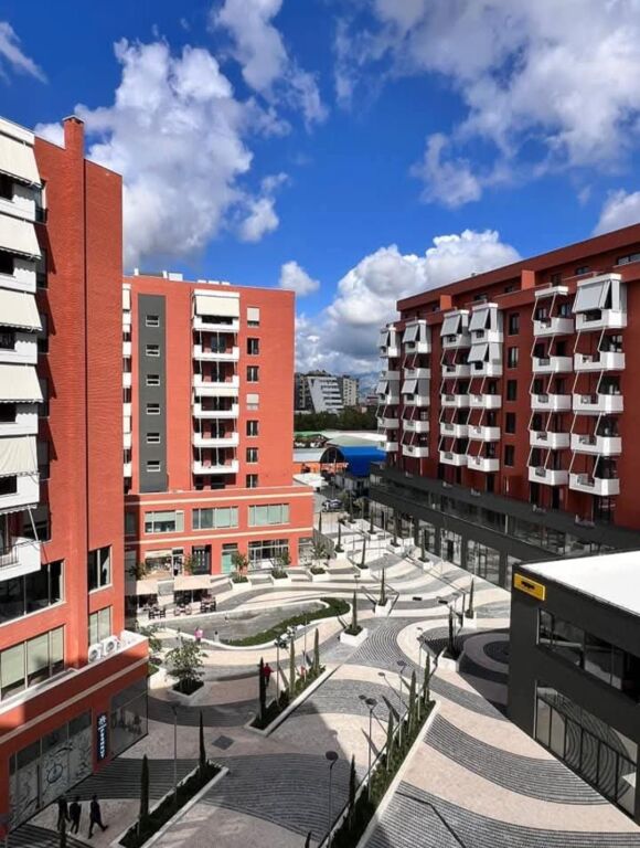 Apartament 1+1, Afer kompleksit Delijorgji!