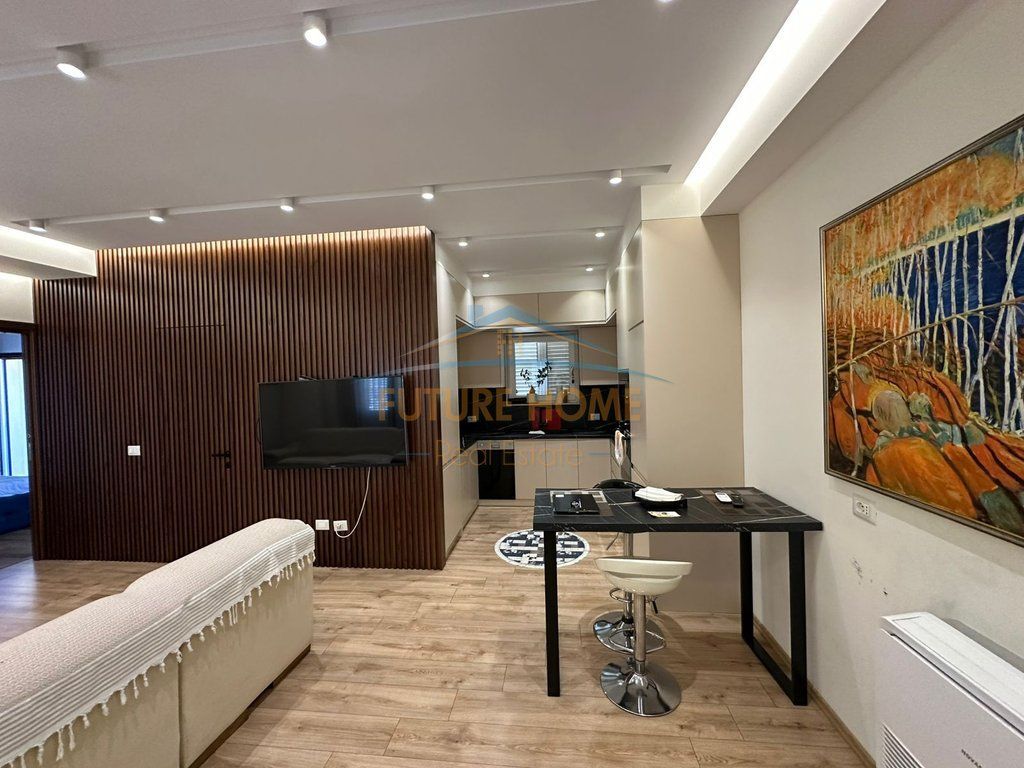 Qera, Apartament 2+1+2+Post Parkimi,Rruga Bardhyl, Tiranë.