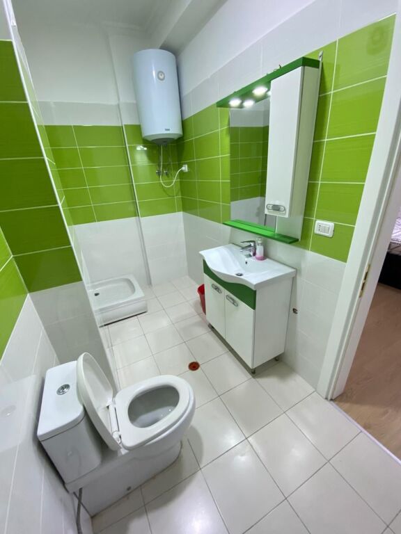 🏡 For rent 2+1   📍 Hamdi Sina Street, near the Dry Lake 🌿  📐 136 m² | 🛁 2 bathrooms | 🌅 2 balconies 🏢 3rd floor | 🪑 New modern furniture ❄️🔥 Heating–cooling system | 🌳 Lake view  💶 70,000 lek/month (net)