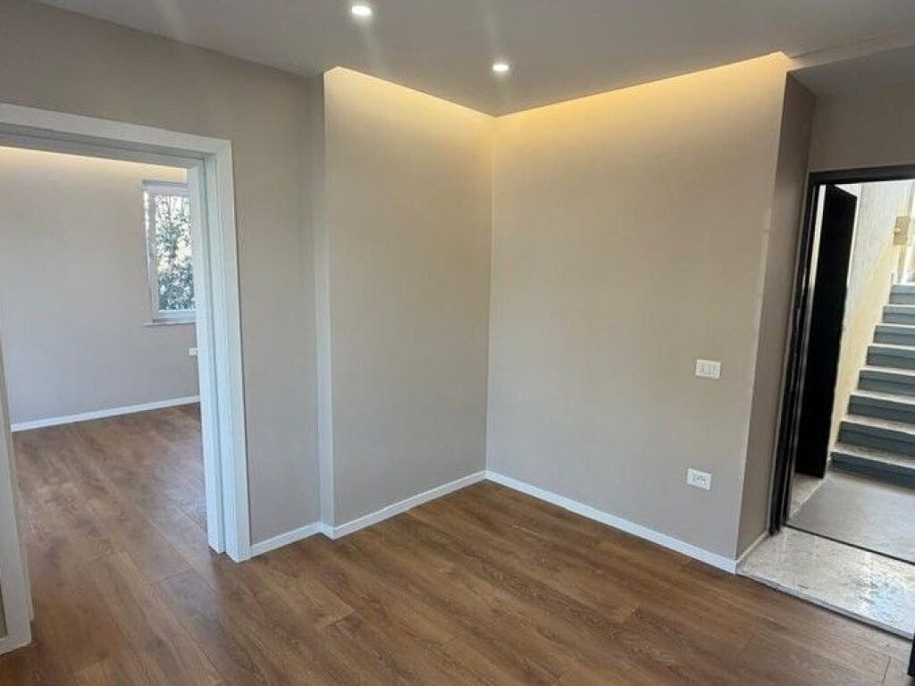 For sale, Apartment 1+1, Mine Peza Street, Tirana