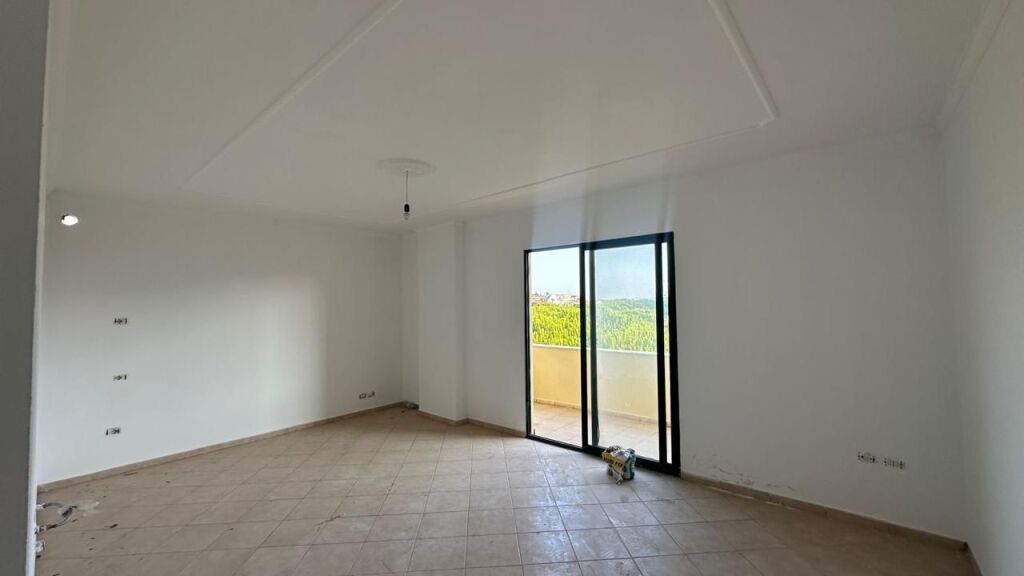 Apartament - Pamja 4