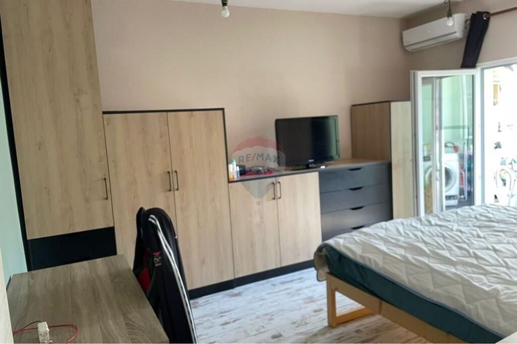 Apartament - Për Qira - Qyteti Studenti, Tiranë