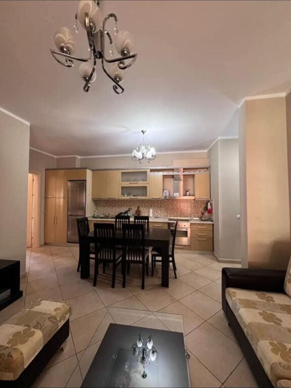 Apartament 1+1, Afer kompleksit Delijorgji!