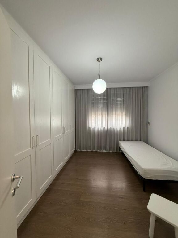 Apartament per qira ne Rezidencen Alba ,rruga Ndre Mjeda