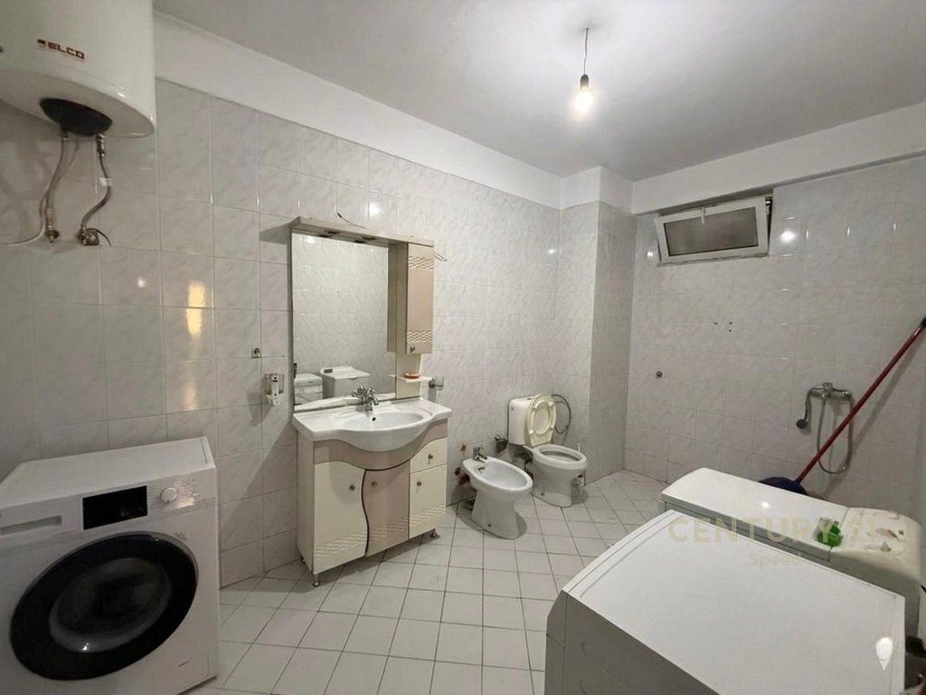 SHITET APARTAMENT 2+1+2 TEK RRUGA E KAVAJES