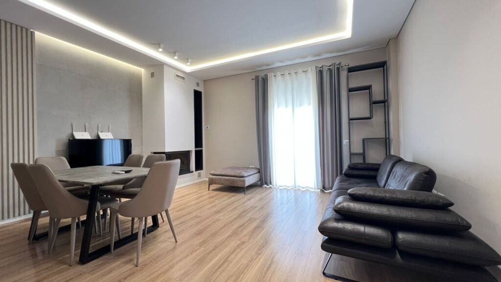 Apartament 2+1+parking me qira ne Teg!