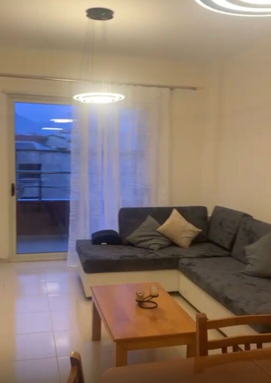 1+1 for rent!