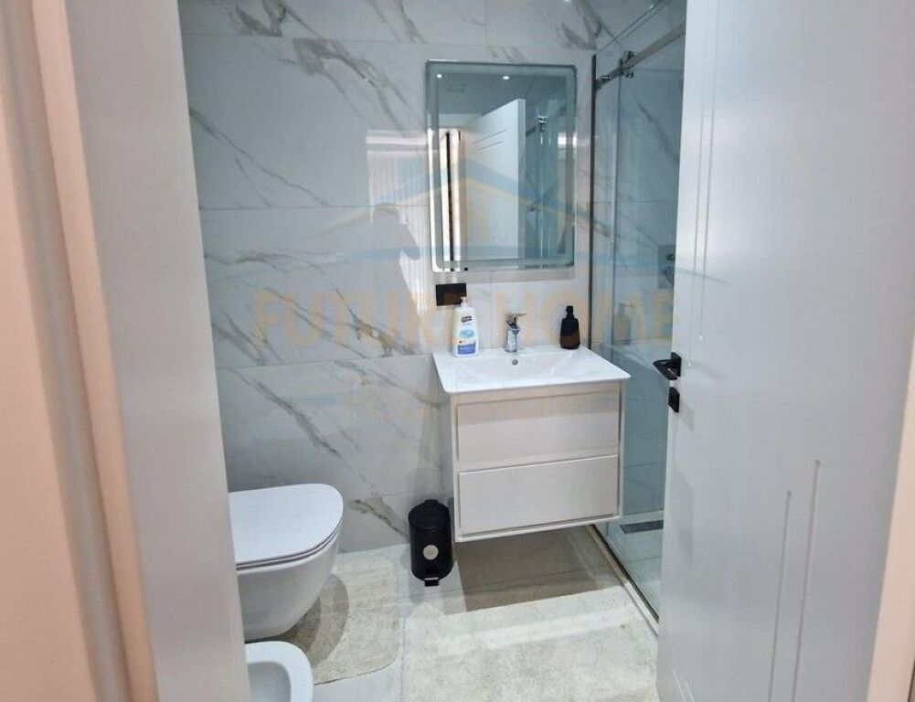 Qera apartament 3+1+2+3 POSTE PARKIMI , Fusha e aviacionit Turdiu , Tirane