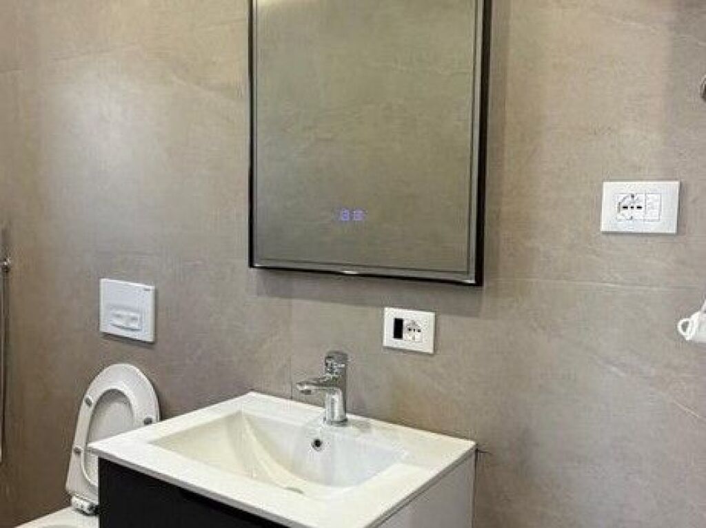 Shitet, Apartament 1+1 , Rruga Mine Peza, Tiranë