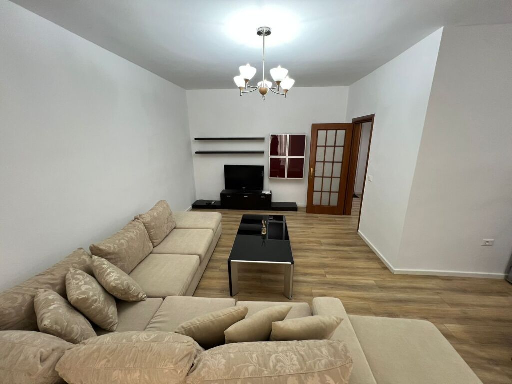 VENDESI APPARTAMENTO 2+1 MYSLYM SHYRI – VICINO ALL'ALTA CORTE