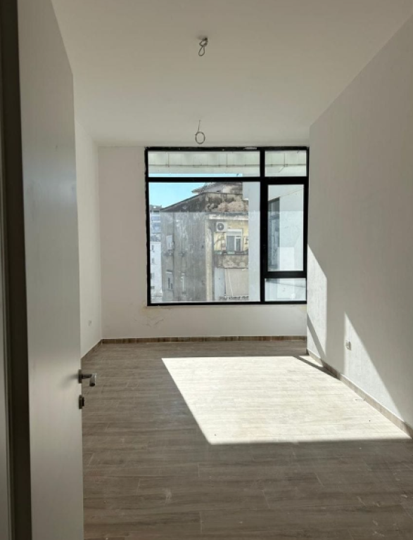 🏢 2 Offices for Rent – Center of Tirana