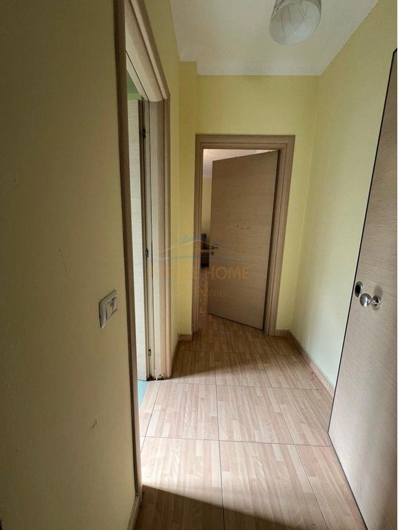 Shitet, Apartament 2+1, Fresk, Tirane