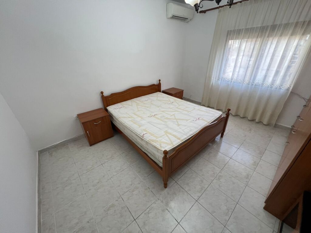 VENDESI APPARTAMENTO 2+1 MYSLYM SHYRI – VICINO ALL'ALTA CORTE