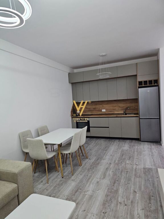 VENDESI APPARTAMENTO 2+1+2+BLK A REZ.HENKA, AMERIKAN 3- 190.000 EURO