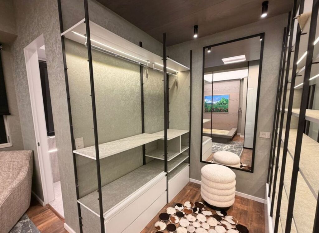 Shitet apartament 2+1+2
