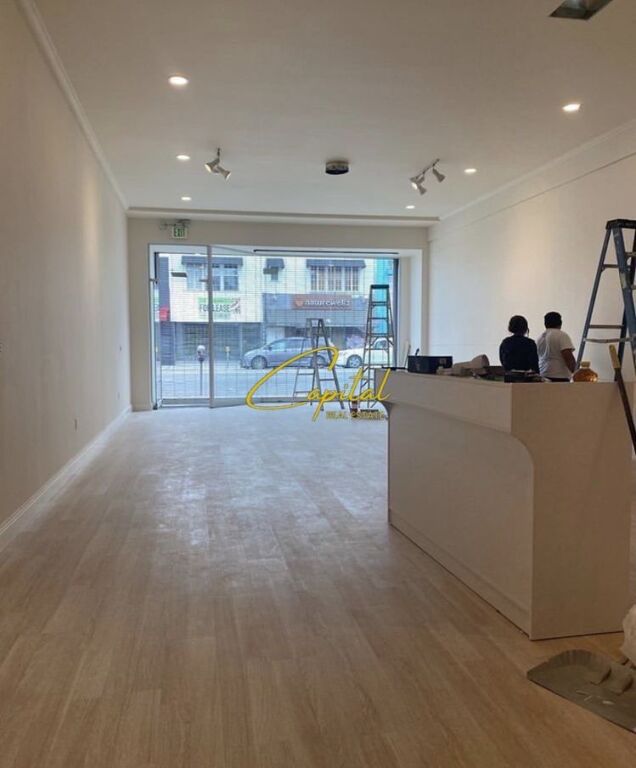 SHOP FOR RENT 45 M2 FORMER TRAIN STATION 90,000 LEKE