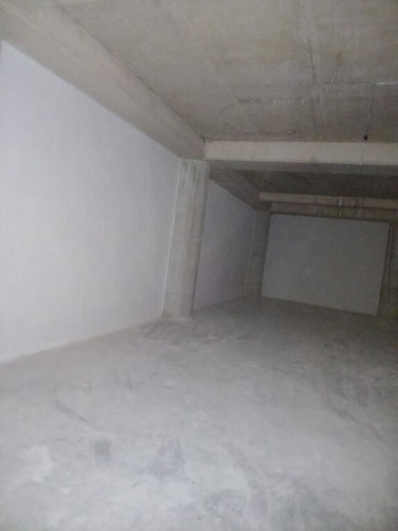 MAGAZINE ME QERA 157 M2 BULEVARDI I RI 100.000 LEKE