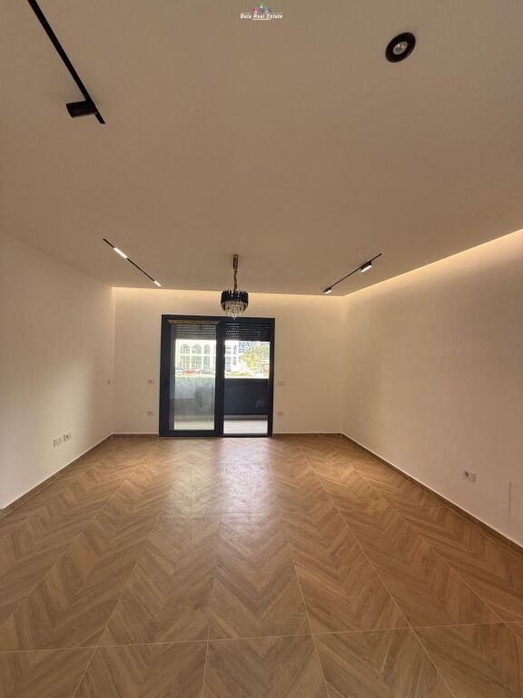 Zyre Me Qera 3+1 ne Astir (ID BZ2721) Tirane