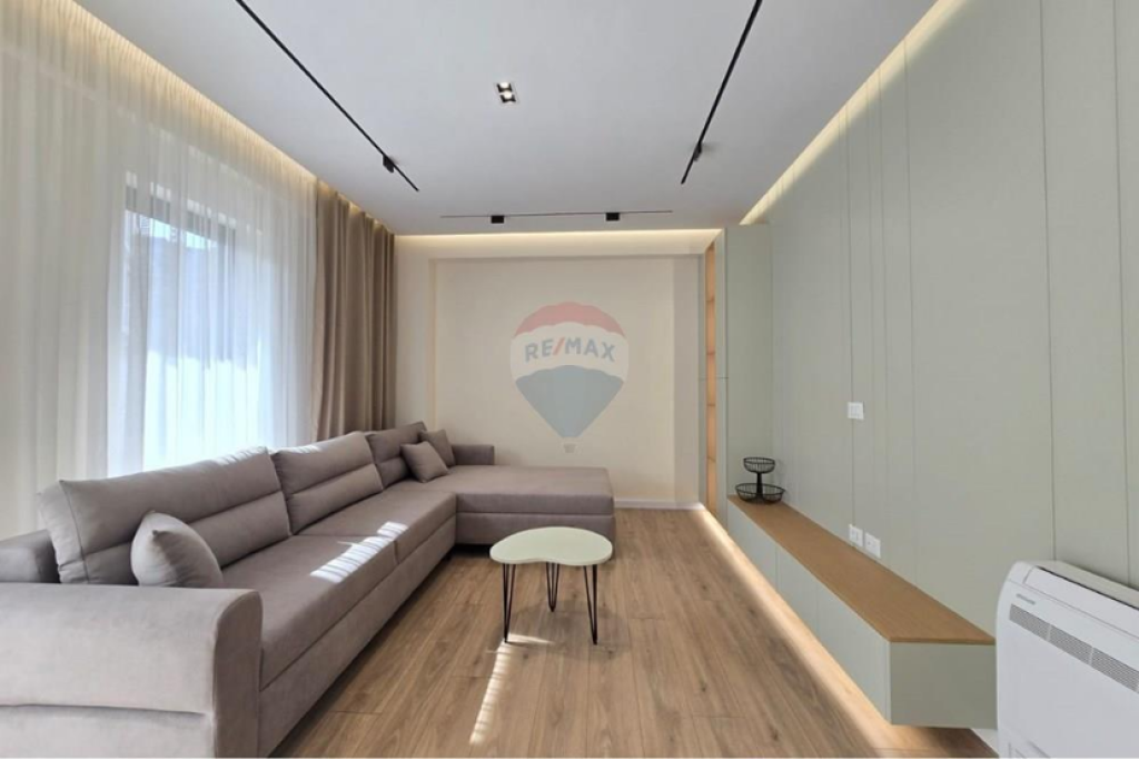 Appartamento in vendita 2+1+2+ parcheggio al Lago Secco