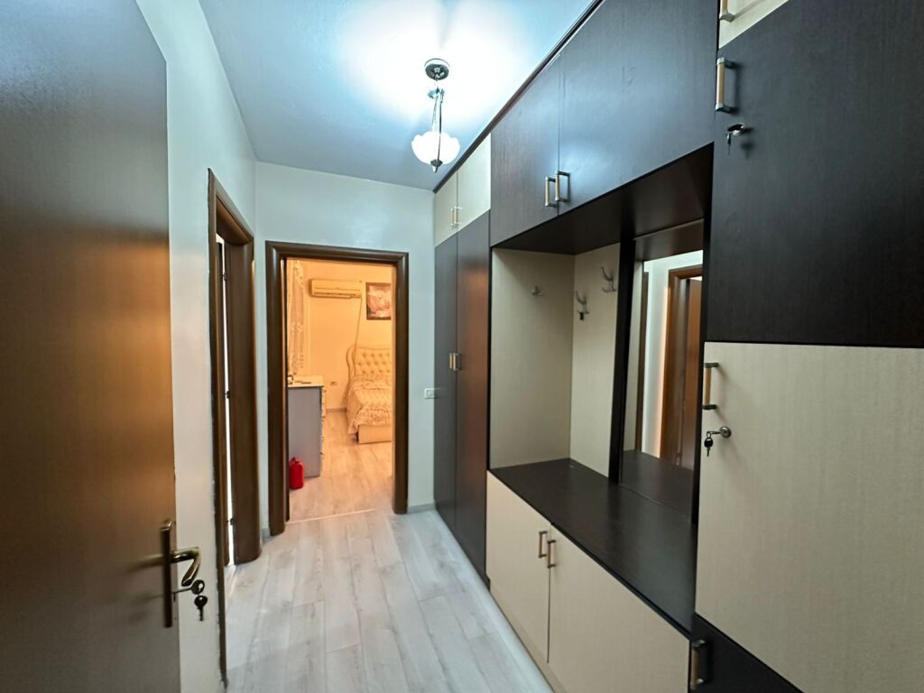 Apartament 2+1 me qira Kthesa e Kamzes
