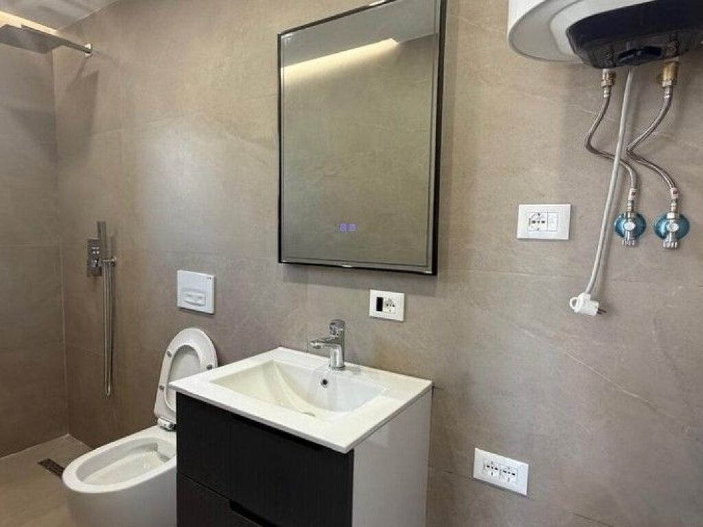 For sale, Apartment 1+1, Mine Peza Street, Tirana
