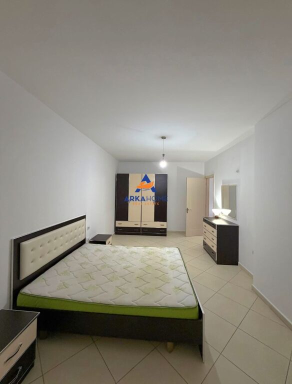 JEPET APARTAMENT ME QERA 2+1+BALLKON "RRUGA SABRI PREVEZA, ASTIR" 50.000 LEKE