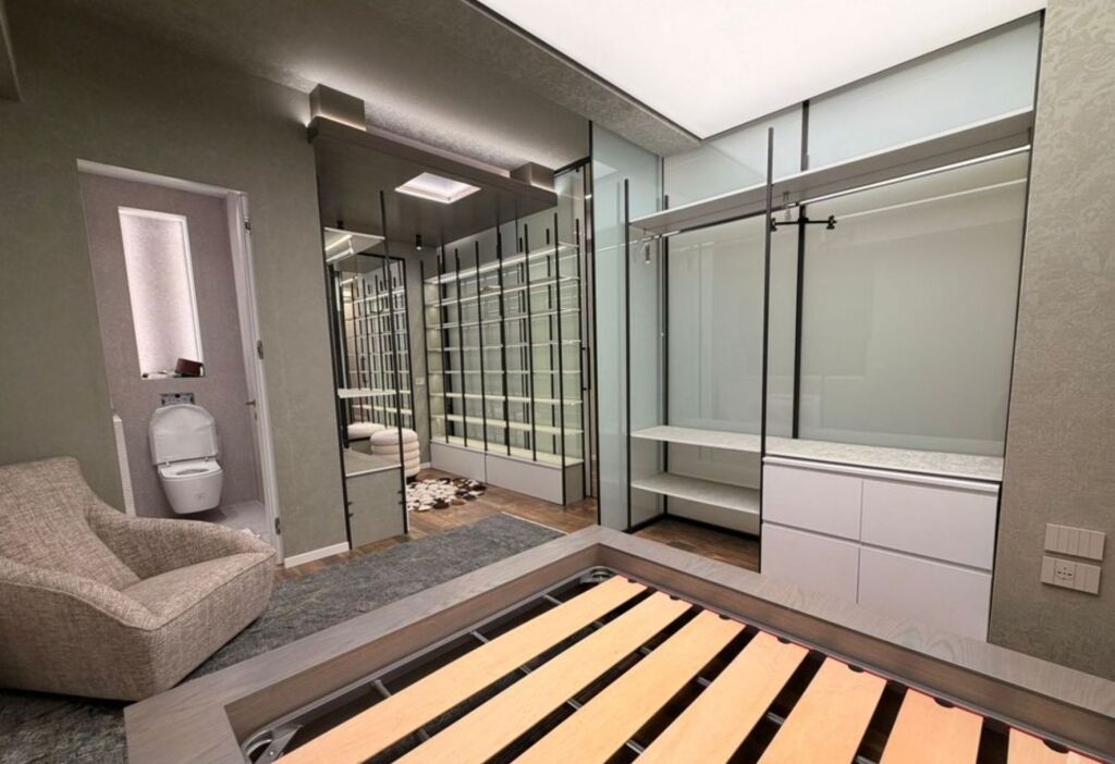Shitet apartament 2+1+2