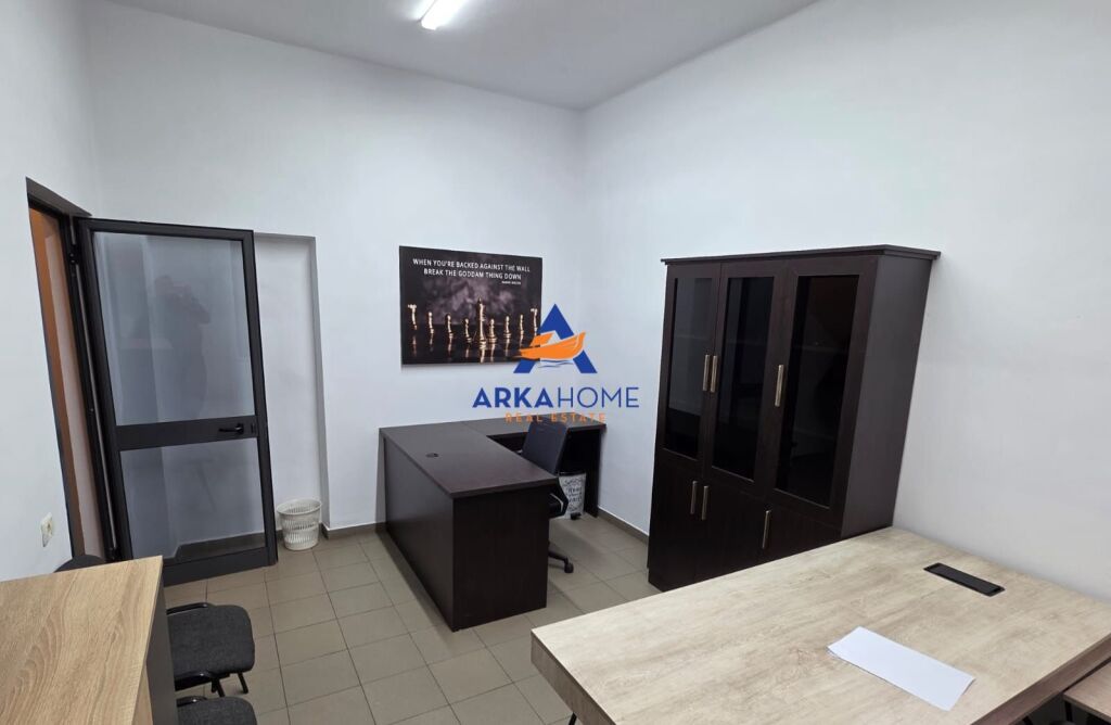 UFFICIO IN AFFITTO 24M2 " VIAL BAJRAM CURR " 50.000 LEKE