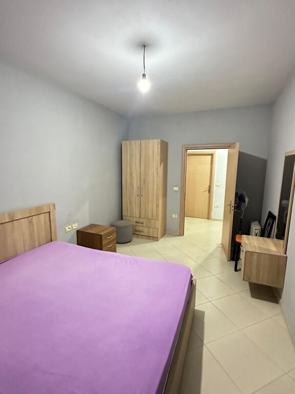 Jepet me qiraApartament 1+1 i mobiluar tek Kodra e Diellit